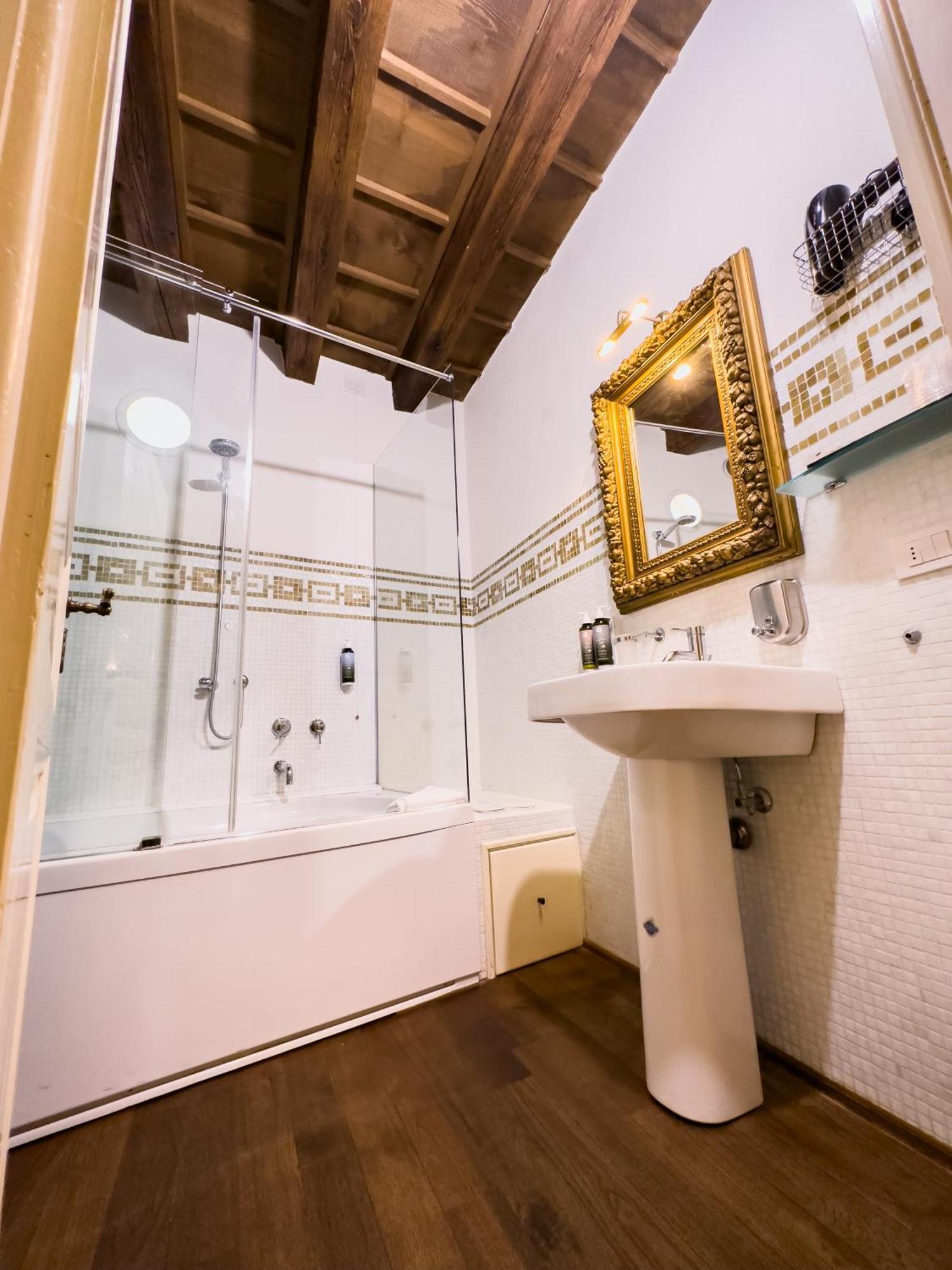 Truly Verona - Delle Erbe Suites Екстериор снимка