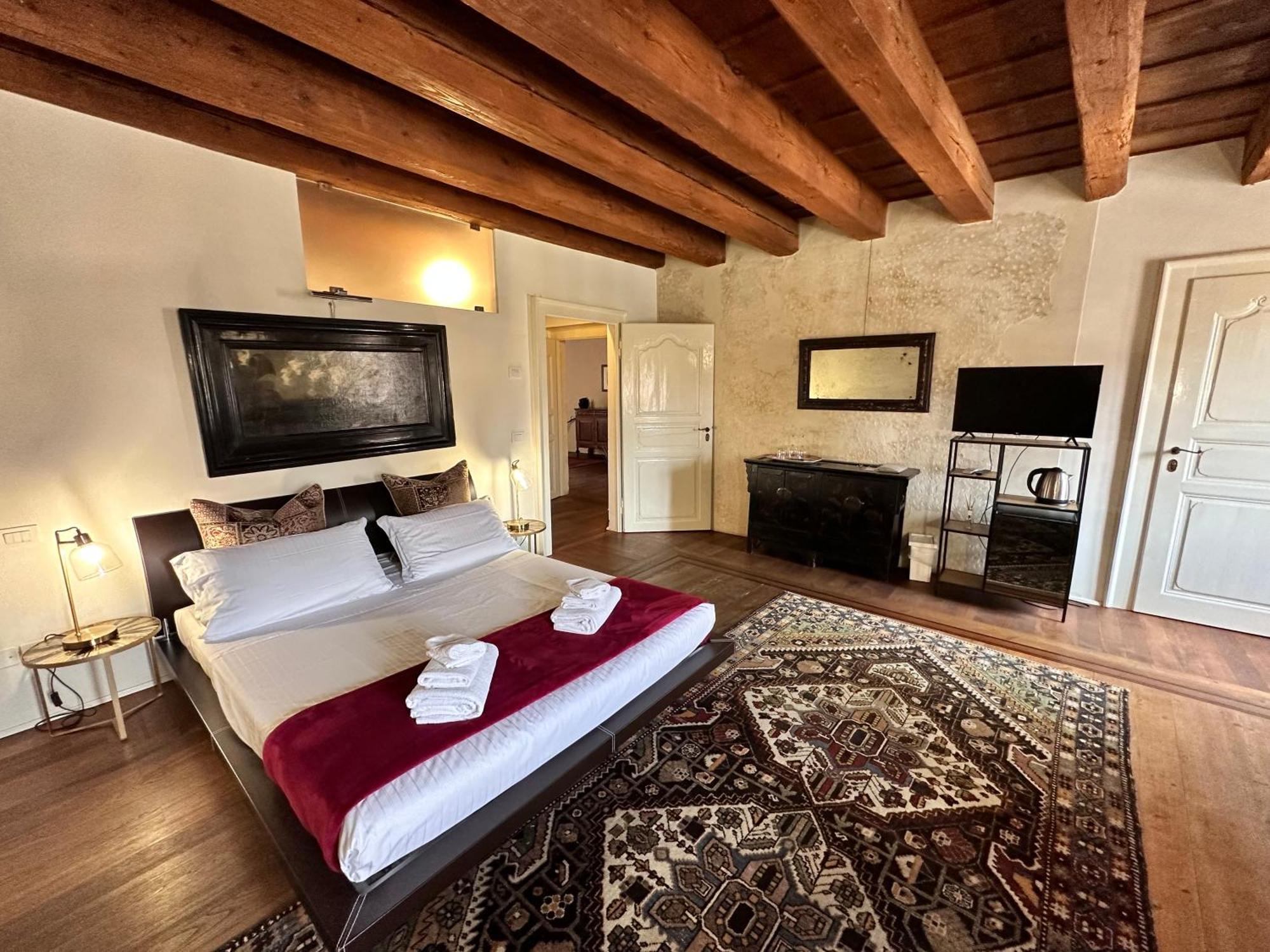 Truly Verona - Delle Erbe Suites Екстериор снимка