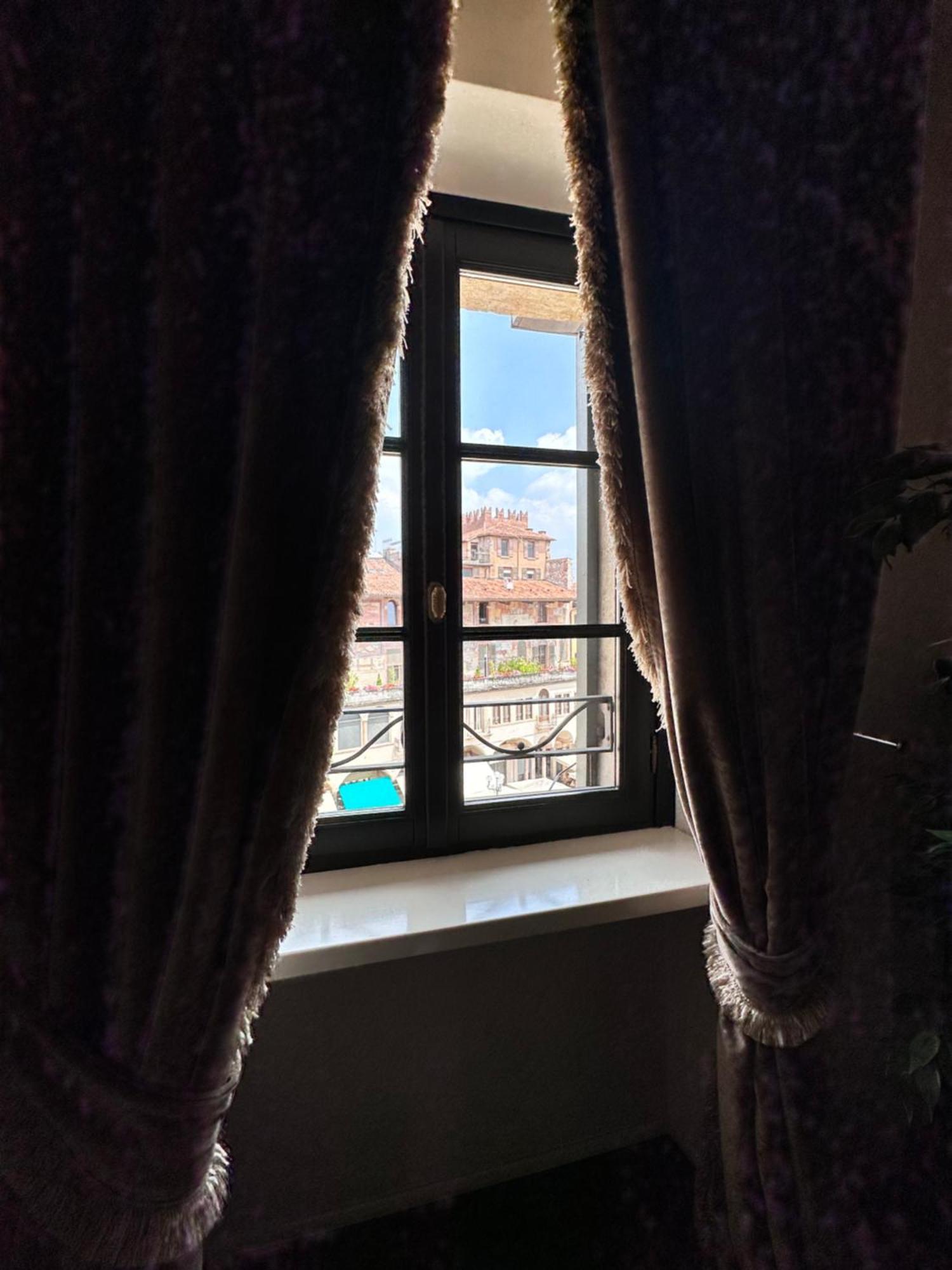Truly Verona - Delle Erbe Suites Екстериор снимка