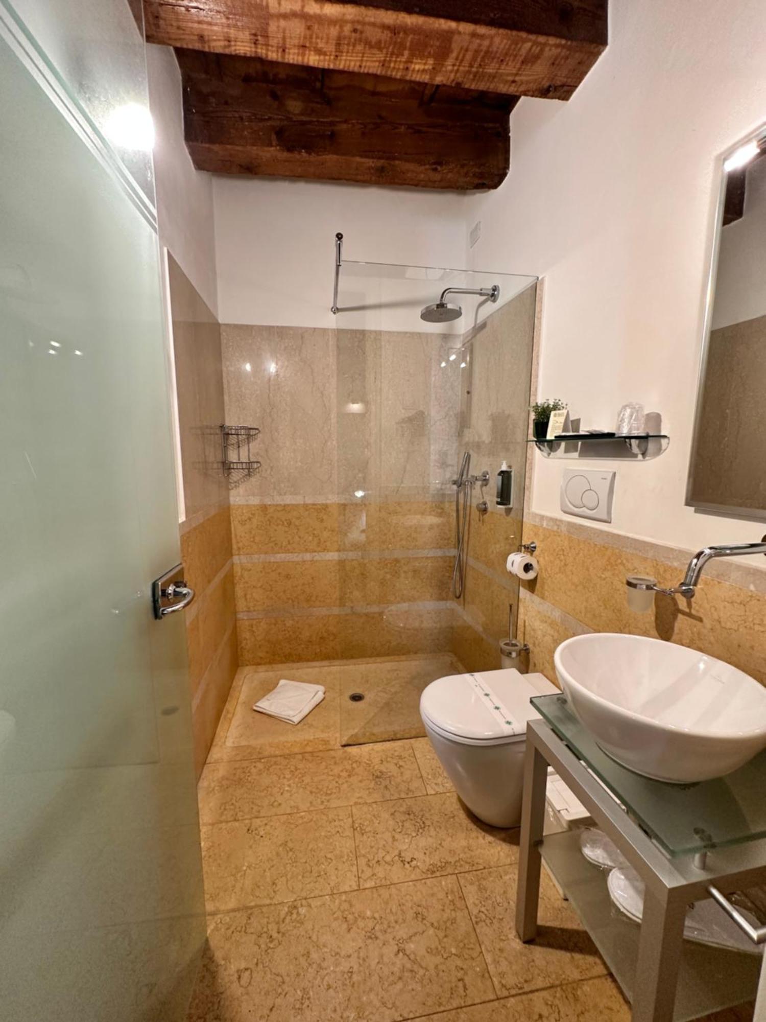 Truly Verona - Delle Erbe Suites Екстериор снимка