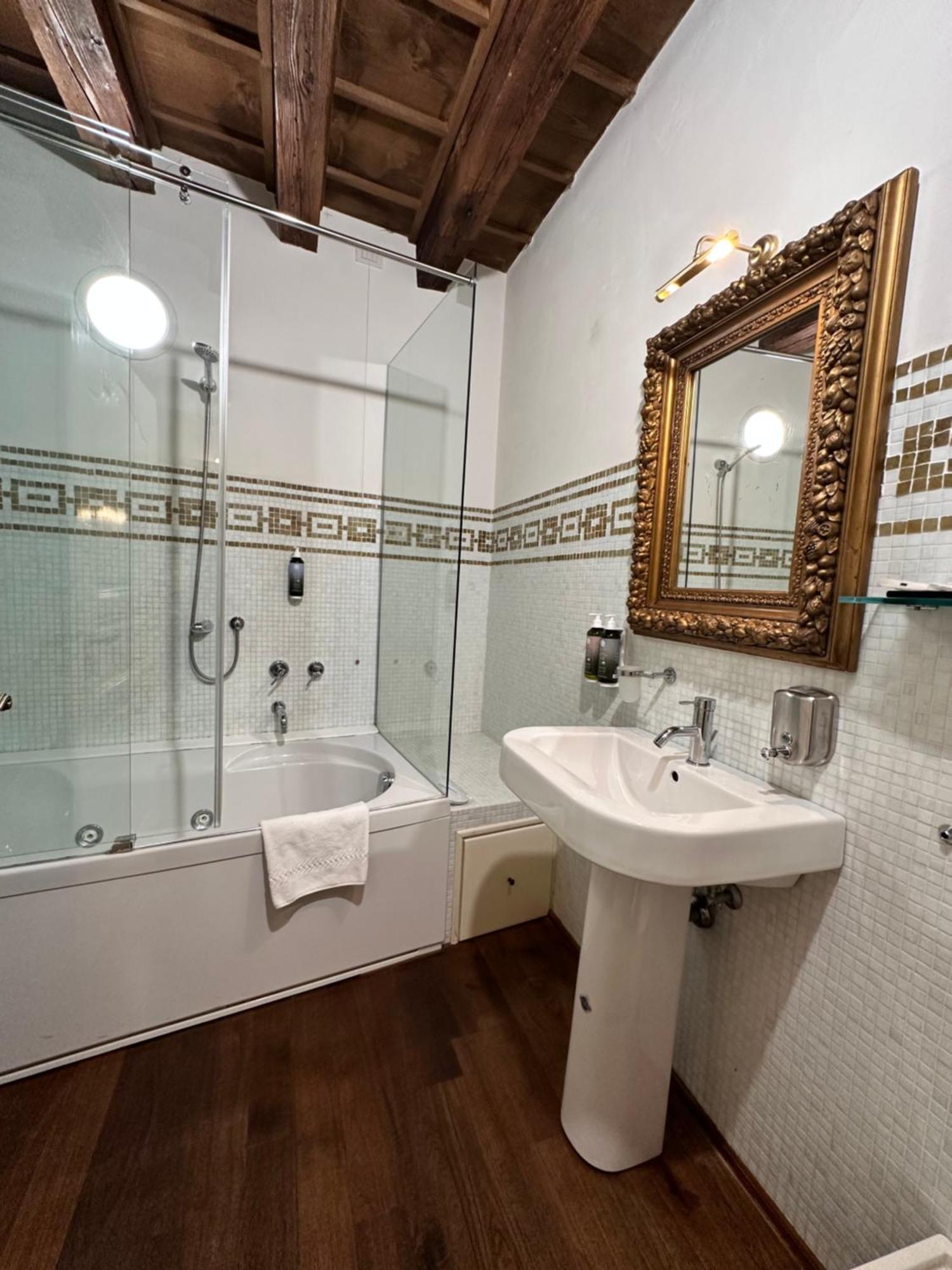 Truly Verona - Delle Erbe Suites Екстериор снимка