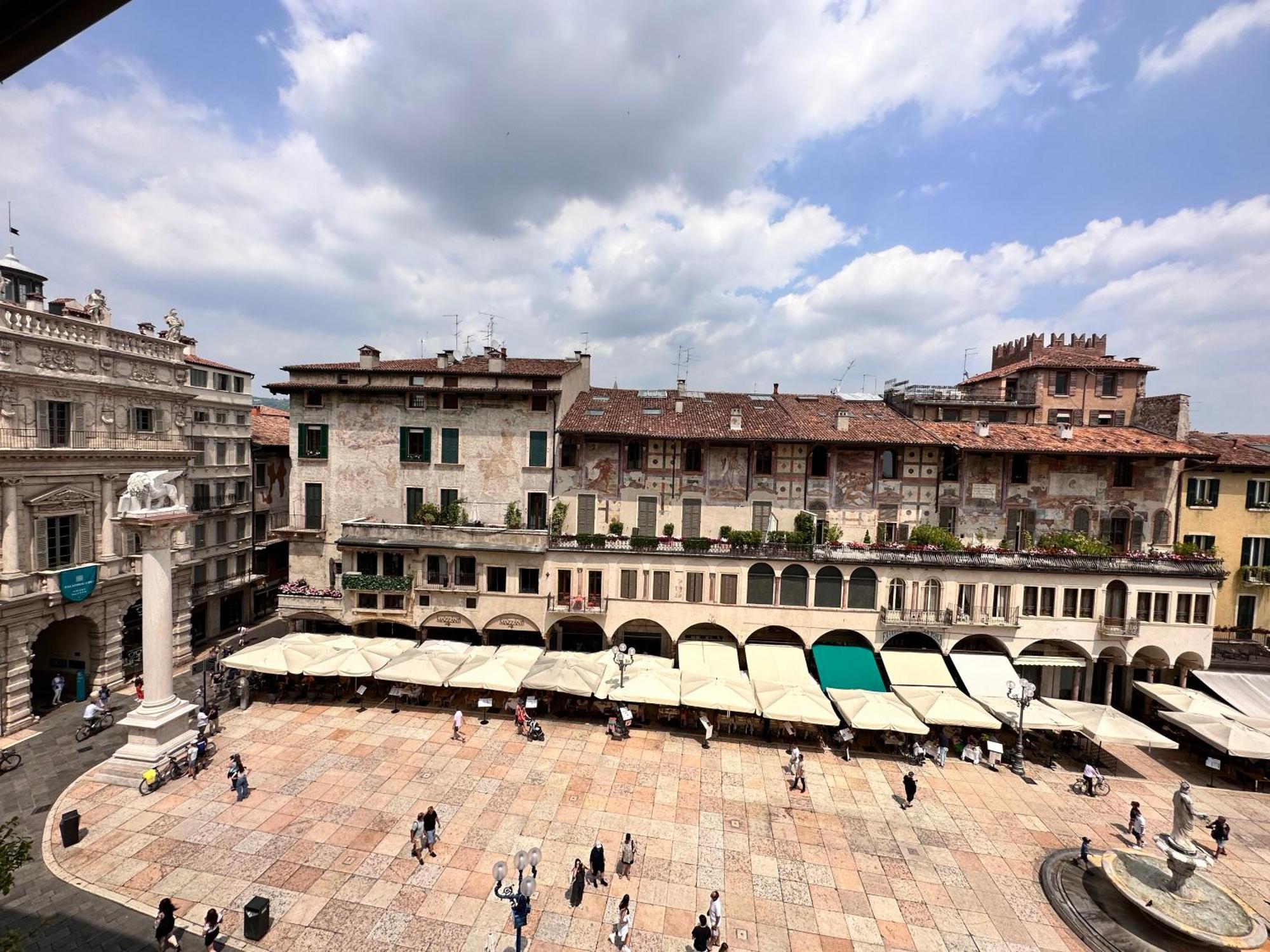 Truly Verona - Delle Erbe Suites Екстериор снимка