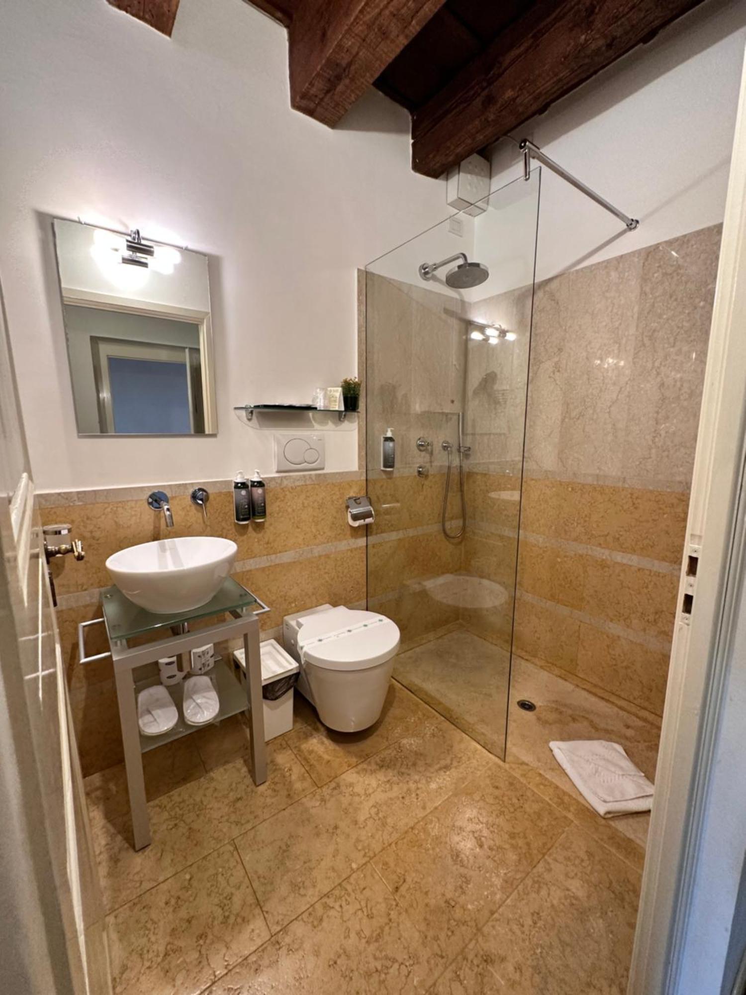 Truly Verona - Delle Erbe Suites Екстериор снимка